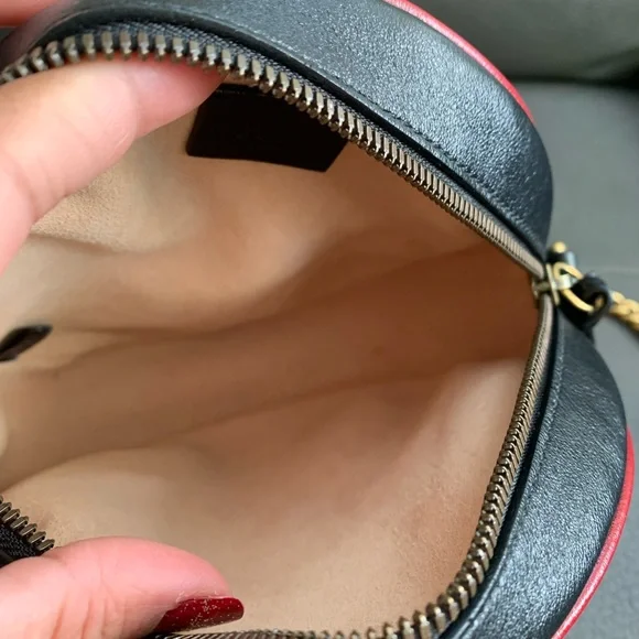 ‼️sold‼️Gucci Marmont Mini Round Striped - Picture 11 of 16